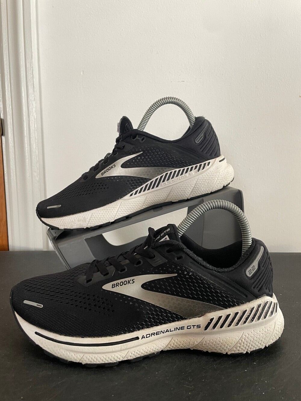 BROOKS ADRENALINE GTS 22